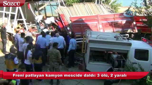 Freni patlayan kamyon mescide daldı