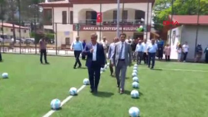 Amasya'da Kaleci Antrenörünün Nikahı Yeşil Sahada Kıyıldı