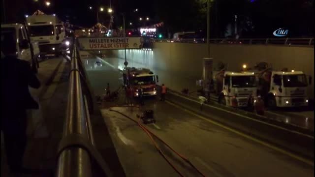 Başkent'te Sağanak Yağış Sele Neden Oldu