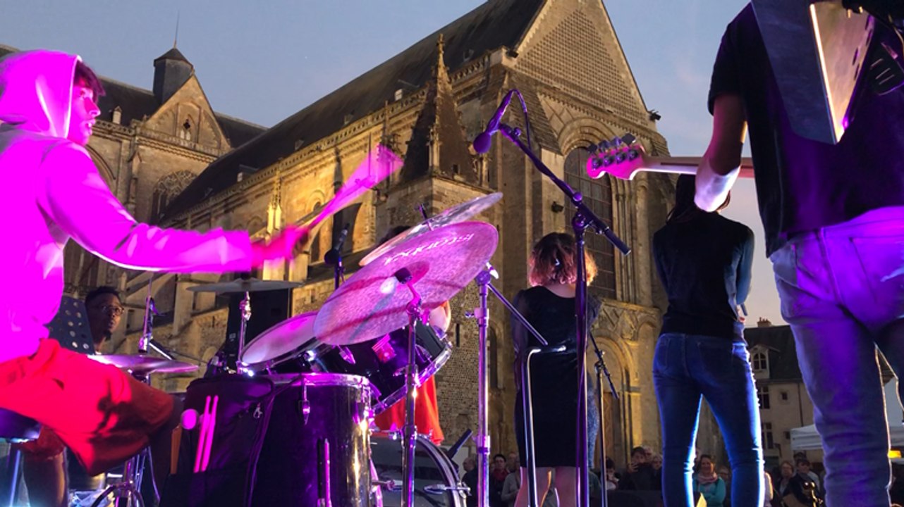 La faute à Fabien (Élastique à musique)