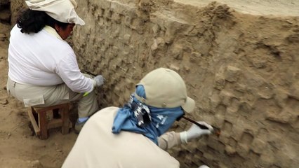 Ciudadela prehispánica de Chan Chan devela murales milenarios