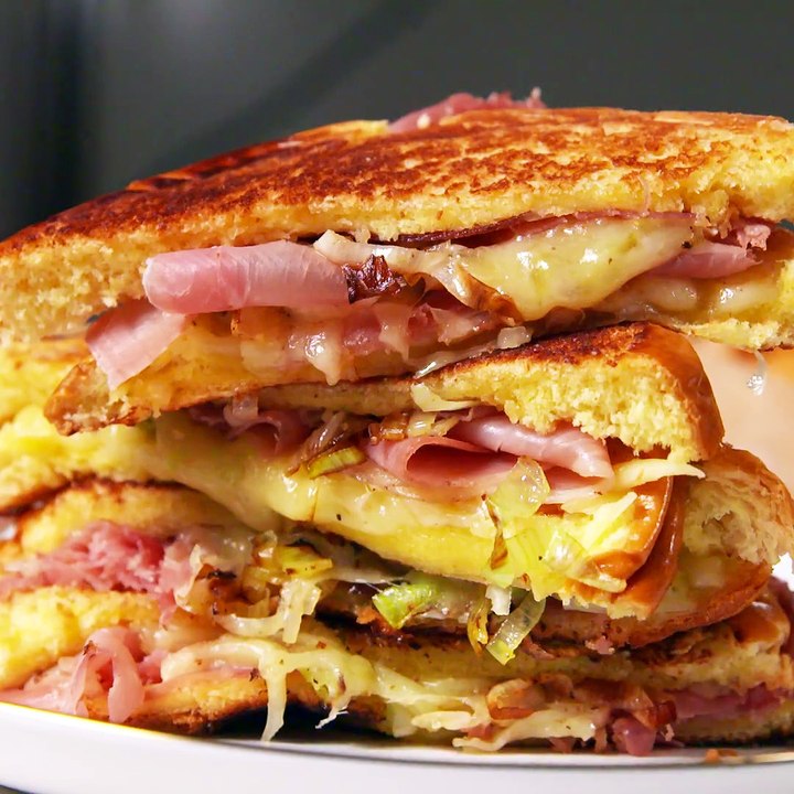 Whose grilled cheese is the cheesiest:  Jamie Oliver's or Queer Eye's Antoni Porowski's?? Full story: