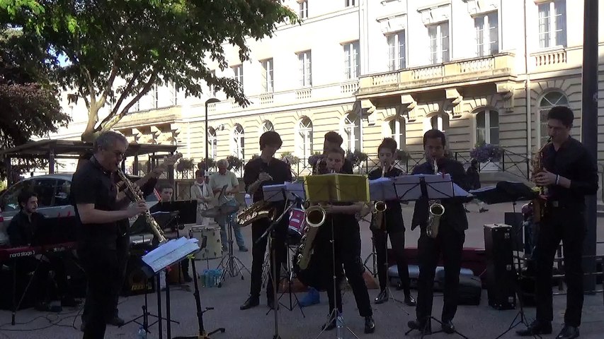 Danza (Danza Kuduro - Eye of the Tiger)