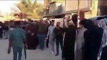 فقط في زمن حزب الدعوة شاهد شيخ عشيرة مع عدد من المسلحين يحاصرون منزل ويطلقون الرصاص على ساكنية تحت عنوان الدكة العشائرية !!