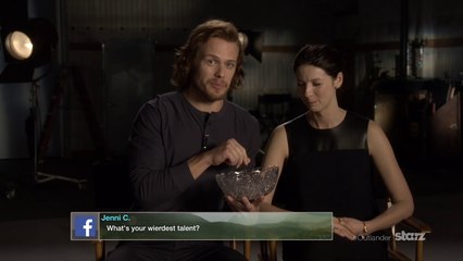 Outlander - Sam & Caitriona Read Your Tweets #1 [Sub Ita]