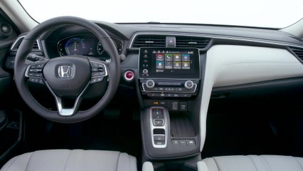 Honda Insight Interior Design in Lunar Silver Metallic