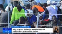 Itália só aceita migrantes resgatados no mar mediterrâneo pela marinha italiana