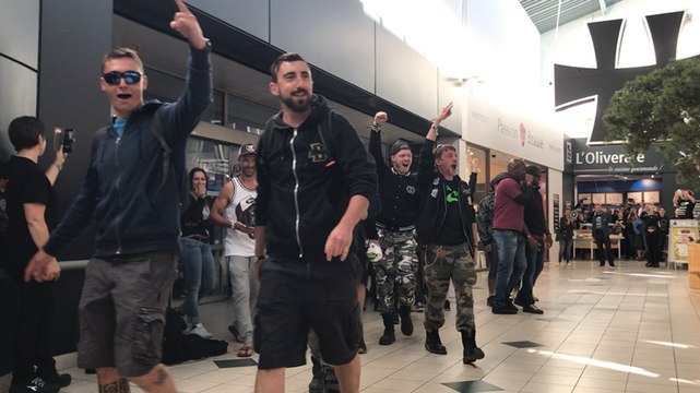 Hellfest. Les festivaliers à l ouverture du magasin Leclerc, un rituel du vendredi matin