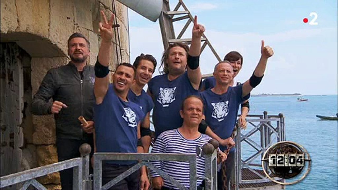 Regardez la première apparition de Vincent Lagaf' dans Fort Boyard à bord d'un flyboard - Regardez