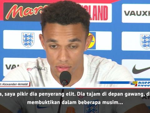 Kane Mementingkan Tim, Itulah Mengapa Dia Kapten Tim - Alexander-Arnold
