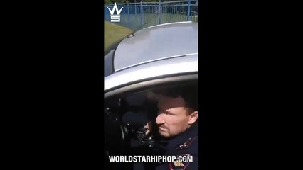 Il demande un selfie à un policier puis lui met une gifle avant de se faire arreter!