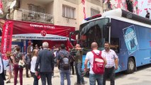 Başbakan Yıldırım, MHP Menderes ilçe teşkilatını ve Menderes Belediyesini ziyaret etti - İZMİR