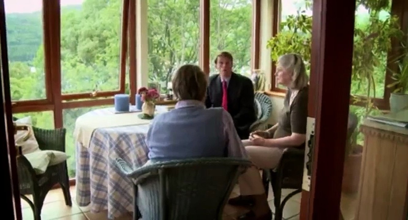 Under Offer Estate Agents On The Job S01  E03 E 3   Part 01