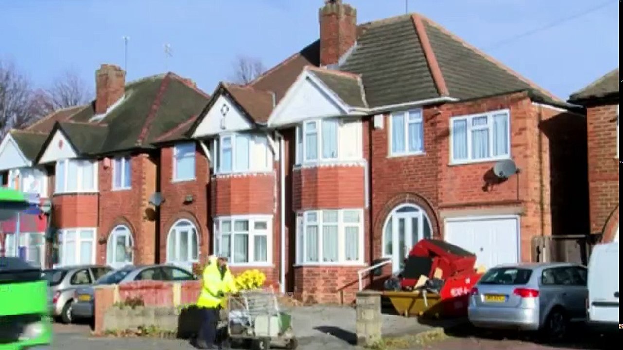 Under Offer Estate Agents On The Job S01  E04 E 4   Part 01