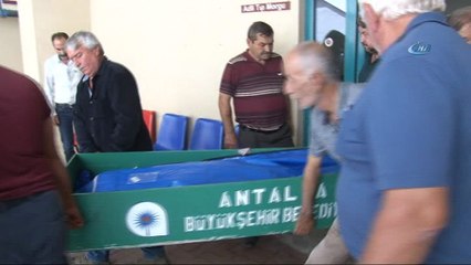 Kalbine yenik düşen lise öğrencisi gözyaşları arasında defnedildi