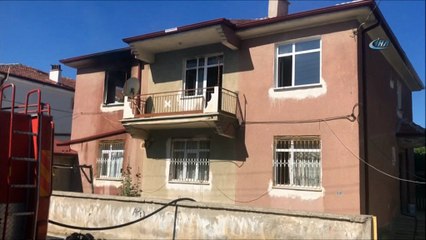 Karaman’da çıkan yangında evin büyük bölümü kullanılamaz hale geldi
