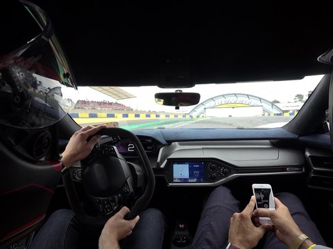 Un tour du circuit des 24H du Mans en Ford GT (2018)