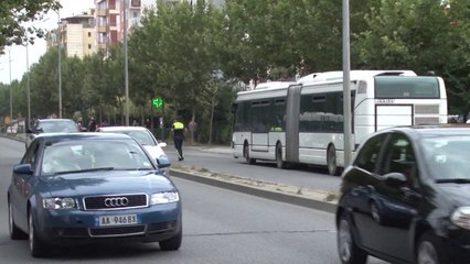 PERPLASEN AUTOBUSET E KAMZES PASI SHOFERI ISHTE I DEHUR NE 6 TE MENGJESIT, PLAGOSEN PASAGJERET LAJM