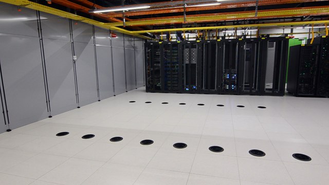 La salle hébergeant les serveurs du data center de Villers-le-Bouillet, BelgiumDC