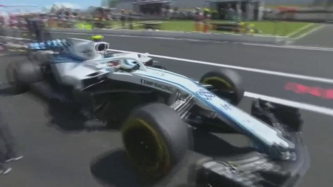 Sergey Sirotkin comes into the wrong pit box.
