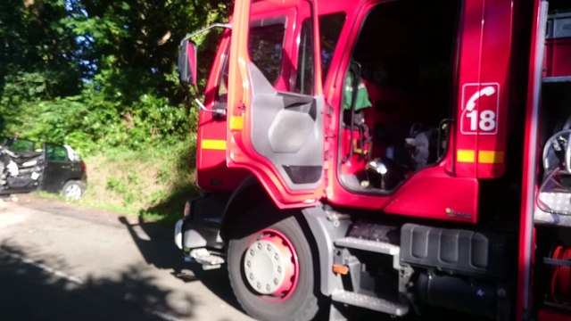 Plomelin (29). Collision frontale entre deux véhicules