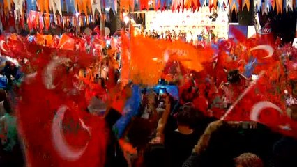 Başbakan Yıldırım: "Başbakanlık Koltuğumu Sistem İçin Kendi İsteğimle Bırakıyorum"