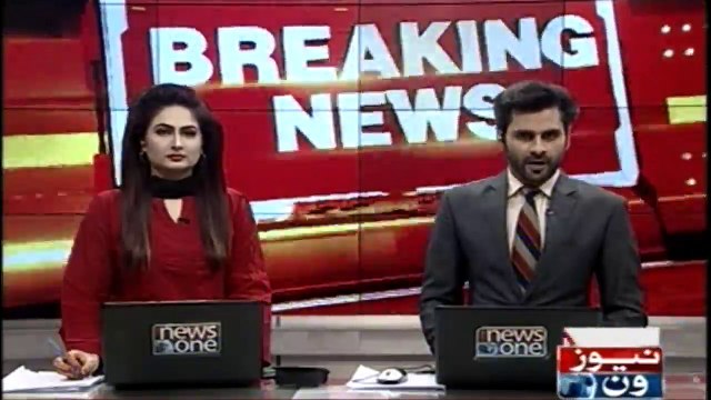 Girl Beats Traffic Warden on asking phone number