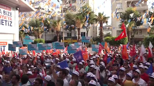 Bakan Çavuşoğlu: Türkiye, Tek Başına 10 Yılda 8.8 Milyon İş Yaratmış, İstihdam Yaratmış