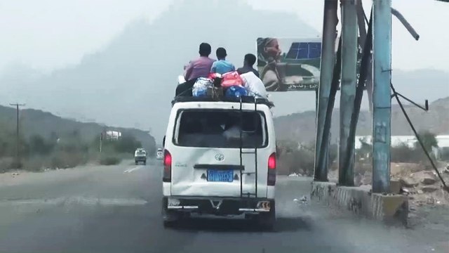 الحرب بالحديدة تجبر المدنيين على النزوح عنها