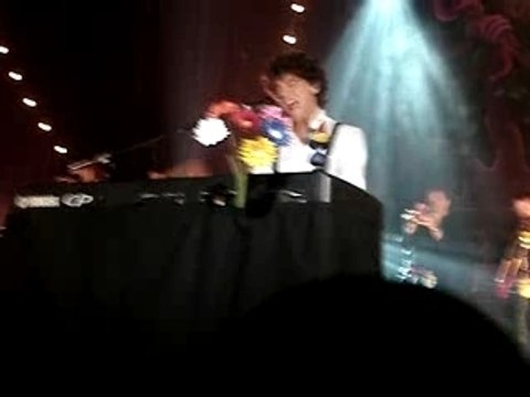 Mika Londres 2/12 Billy Brown