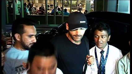 Bollywood actors fight in public