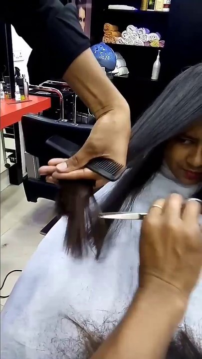 Fast & easy Long Layered Haircut Tutorial