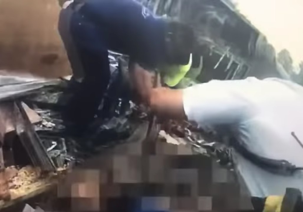 Officers Rescue Victims Buried in Rubble After House Explosion in Ohio