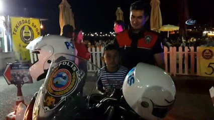 Çocuklara Polis Şefkati