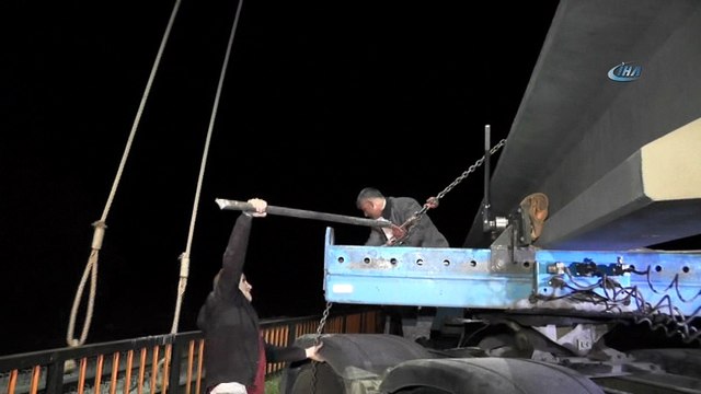 İşçilere gece yarısı davul zurnalı moral desteği