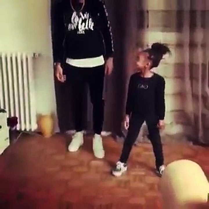 CHOREGRAPHIE DADJU FEAT ABOU DEBEING C'EST PAS BON!