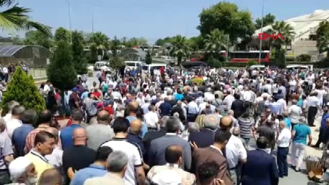 Samsun Hayatını Kaybeden İyi Parti Milletvekili Adayı Özyer Son Yolculuğuna Uğurlanıyor 2