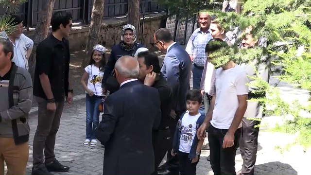 Başbakan Yardımcısı Bekir Bozdağ, oyunu Sorgun'da kullandı - YOZGAT