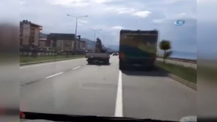 Minibüsünün Çöp Kamyonuna Çarpması Sonucu Bir Kişi Hayatını Kaybetti