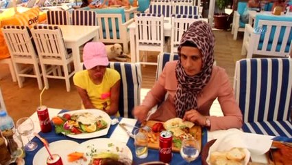 Elleri, Kulakları, Burnu ve Saçı Olmayan Minik Zehra'nın Tek Hayali Yaşıtları Gibi Görünmek