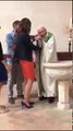 Escândalo na Igreja! Padre a agredir bebé durante baptismo está a chocar o mundo inteiro!