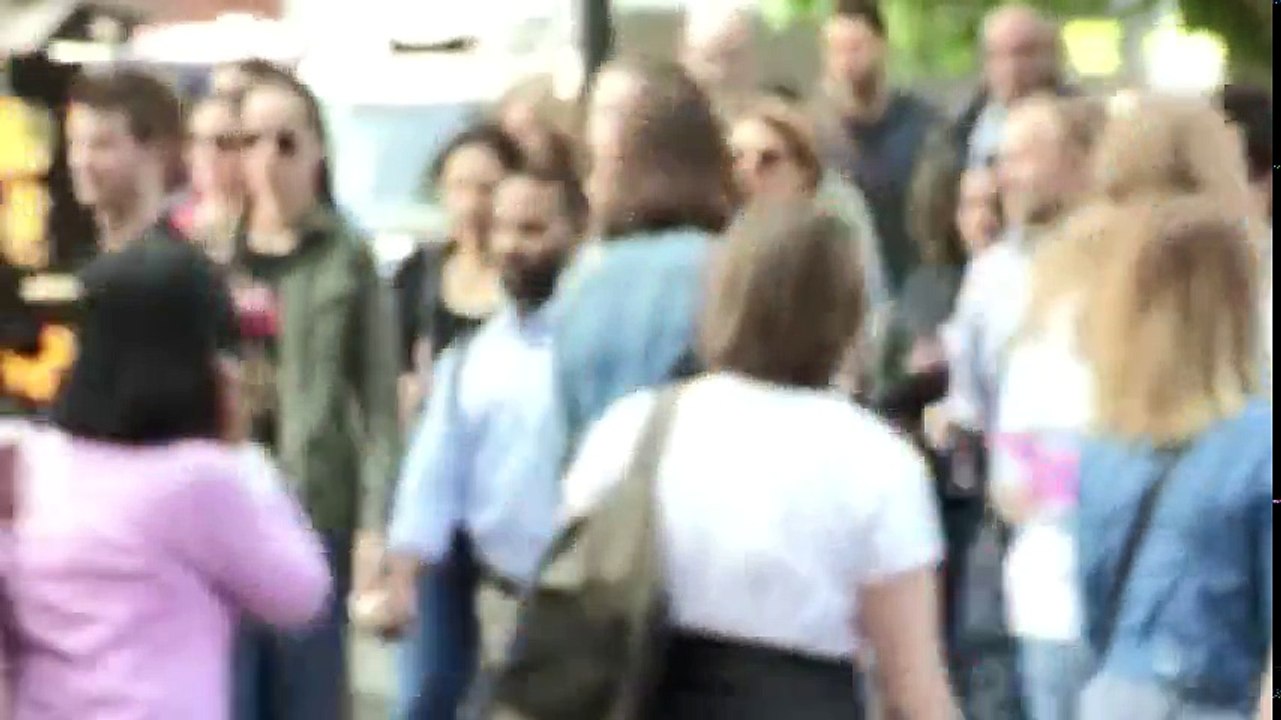 Saints and Scroungers S06  E03 The Swindling Solicitor   the Man Who Helped Me Walk - Part 02