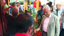 Başbakan Binali Yıldırım, İzmir'de esnafı ziyaret etti