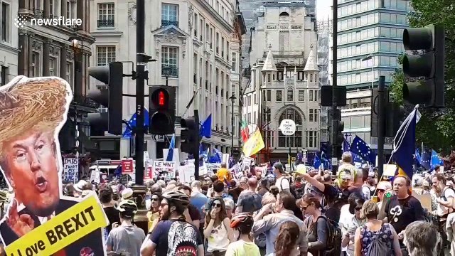 Thousands join anti-Brexit march in London