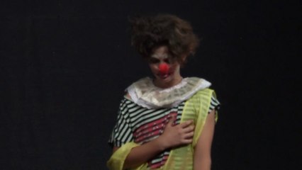 Aktorja Rrushe Berisha sjellë komedinë për fëmijë ''Riki-Kiki-Riki'' - Lajme