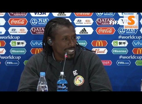 Aliou Cissé aimé par les femme Russes ? Ah, c'est bien d'être aimé !