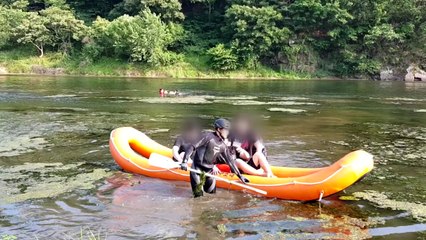 금강에서 수영하다 빠진 야영객 4명 구조 / YTN