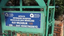 Mezar Taşını Söküp Yanına 