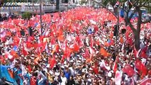 Comícios na Turquia mobilizam milhares