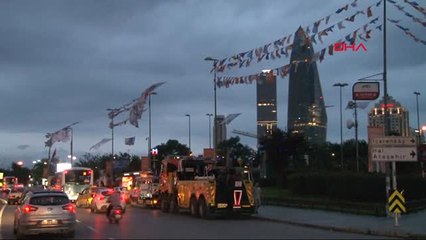 İstanbul Partilerin Bayrak ve Afişleri Toplanmaya Başladı 2